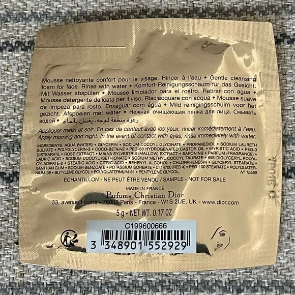 DIOR Prestige La Mousse Micellaire Cleansing Foam Face Wash .17oz Packets - Picture 4 of 5